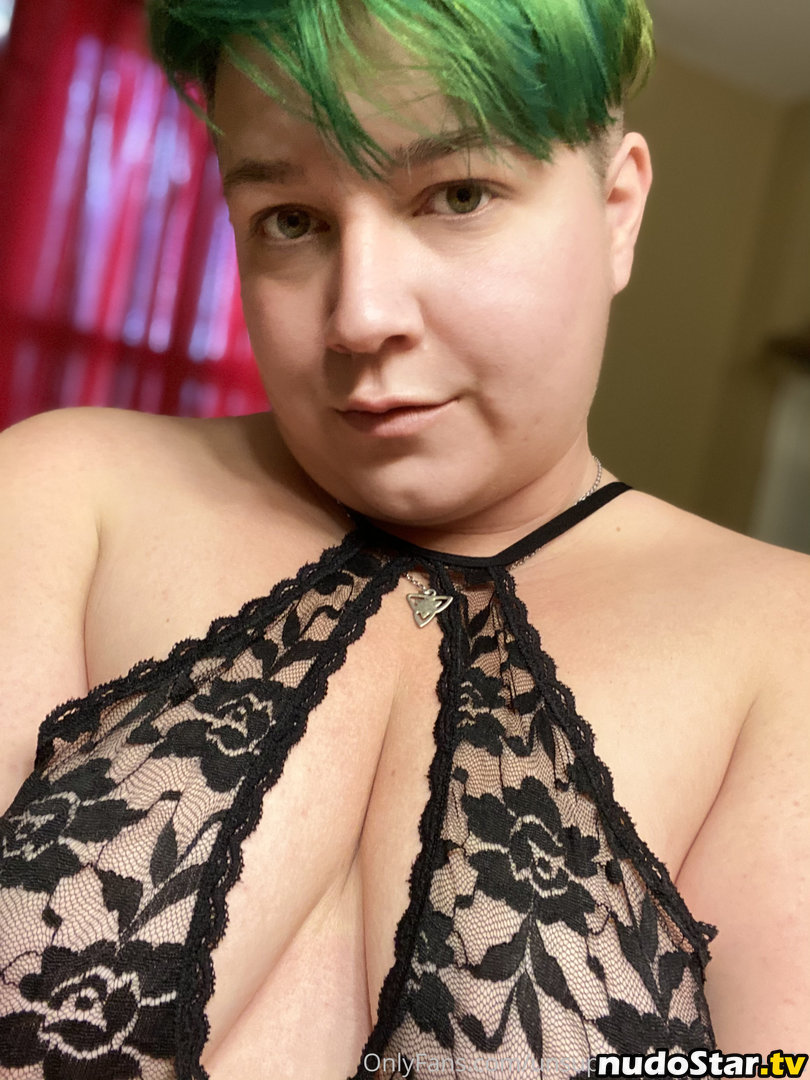 sunkisspecan79 / unsupervised_housewife Nude OnlyFans Leaked Photo #4