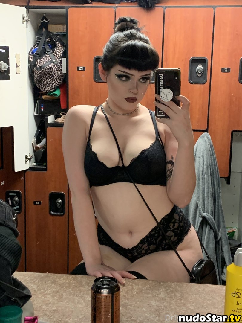 userelaine_exe Nude OnlyFans Leaked Photo #20