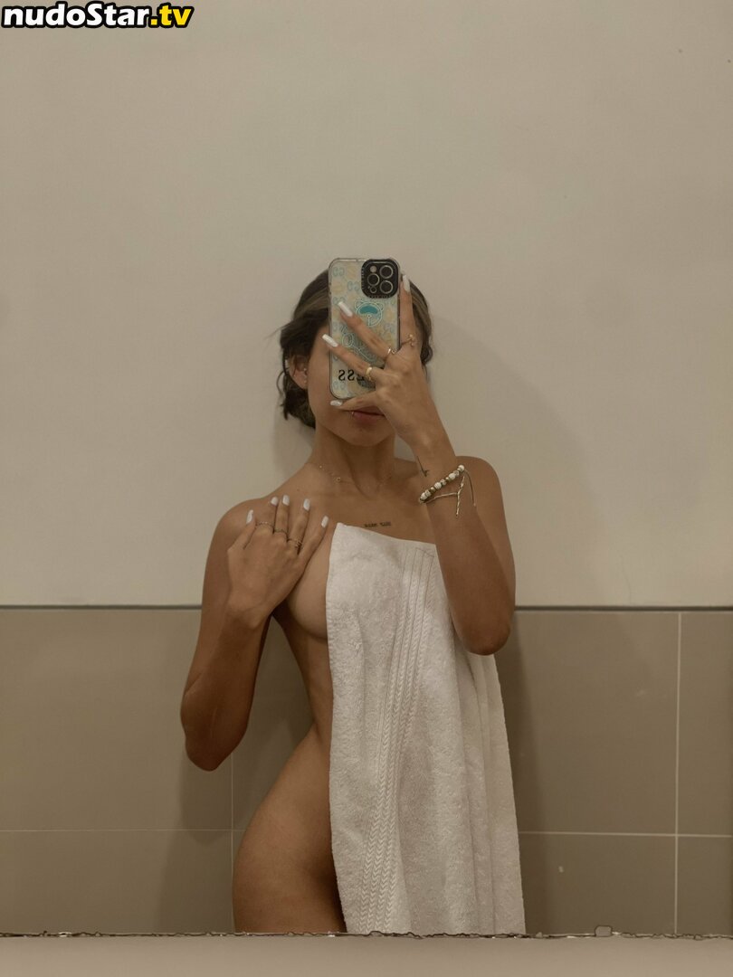 Valeria Cardona / valeriacardonaa / valeriavcardona Nude OnlyFans Leaked Photo #3