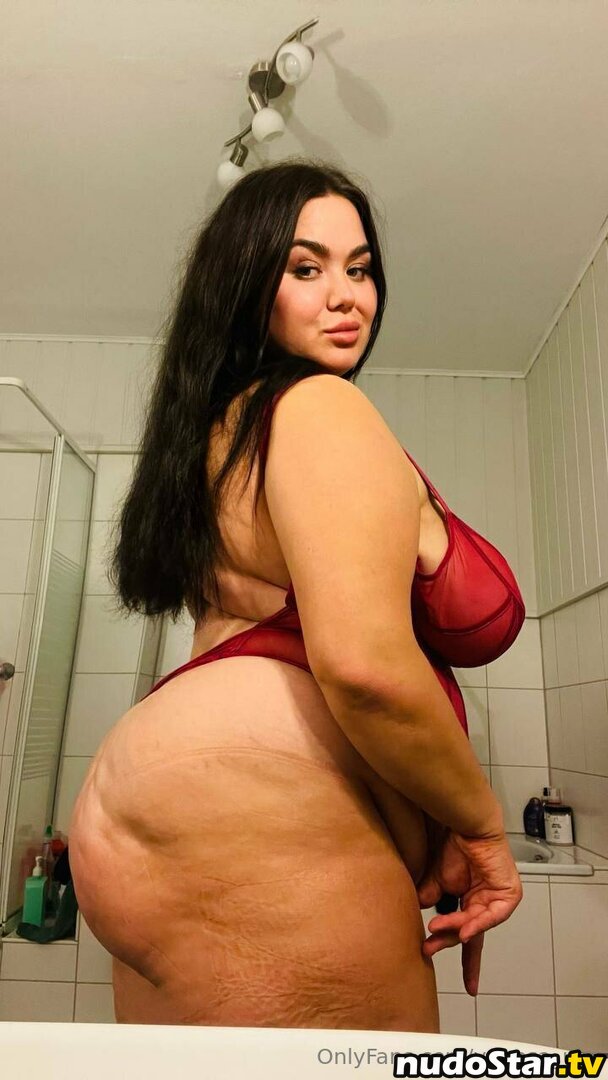 vanesa_ukr / vanessa__ukr Nude OnlyFans Leaked Photo #19