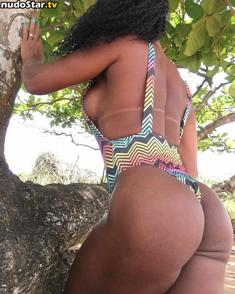 Vanessa Rodrigues / https: / pretah_van / prettahh / vanecrodrigues Nude OnlyFans Leaked Photo #13