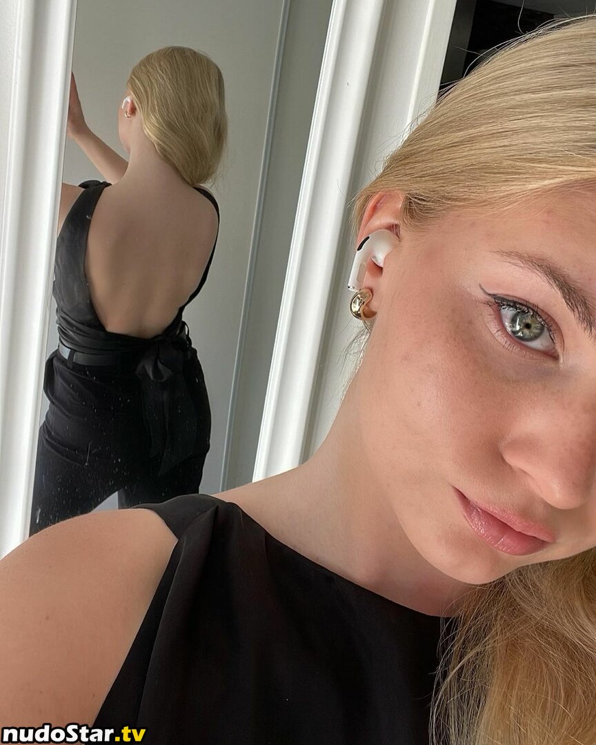 Nessa / vanessaahlstrom Nude OnlyFans Leaked Photo #25