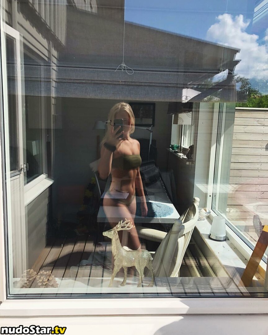 Nessa / vanessaahlstrom Nude OnlyFans Leaked Photo #27