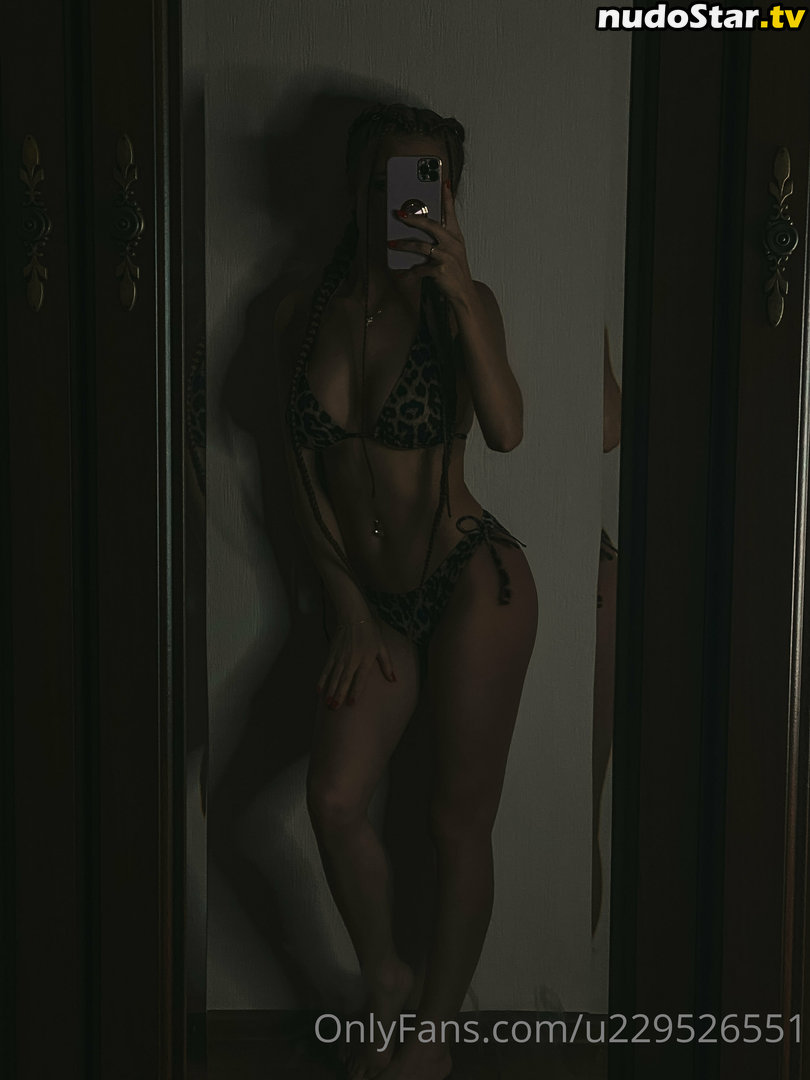 vicki / vicky_de_levine Nude OnlyFans Leaked Photo #29