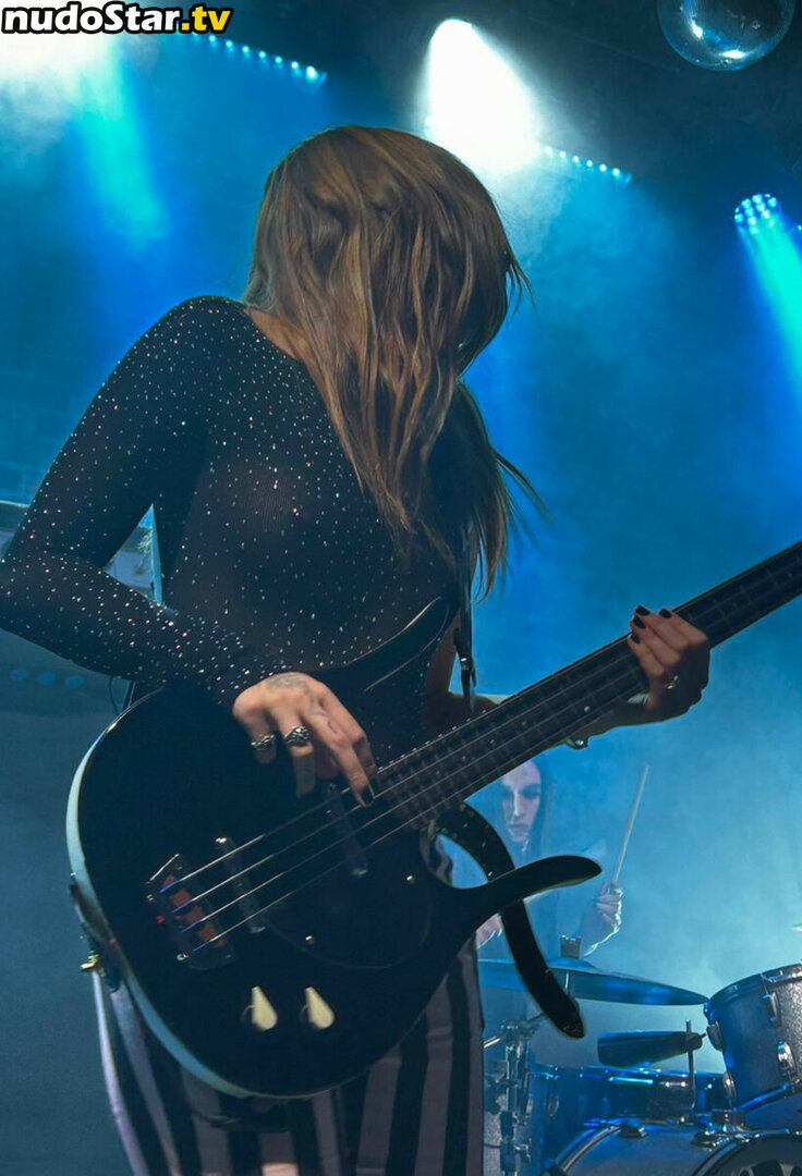 Maneskin bassist / Victoria / Victoria De Angelis Nude OnlyFans Leaked Photo #134