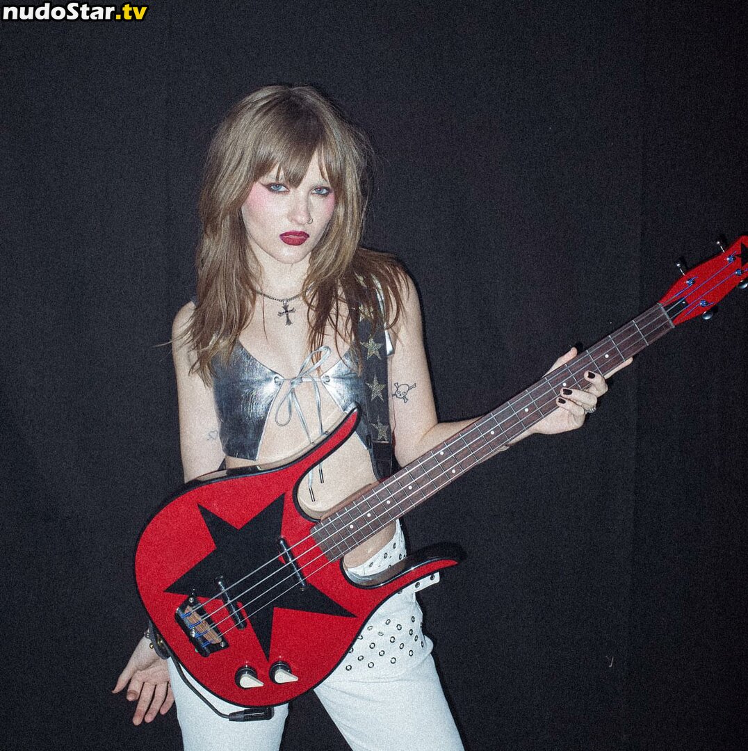 Maneskin bassist / Victoria / Victoria De Angelis Nude OnlyFans Leaked Photo #185