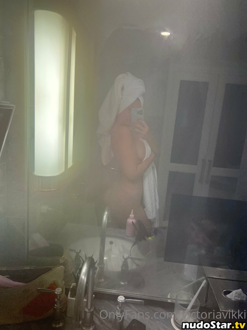 Victoria Larson / victorialarson_ / victoriavikki Nude OnlyFans Leaked Photo #13