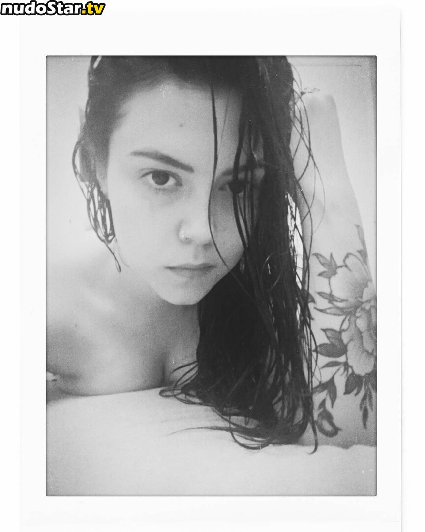 Violet Orlandi / https: / tinyshysiren / violet_orlandi Nude OnlyFans Leaked Photo #20