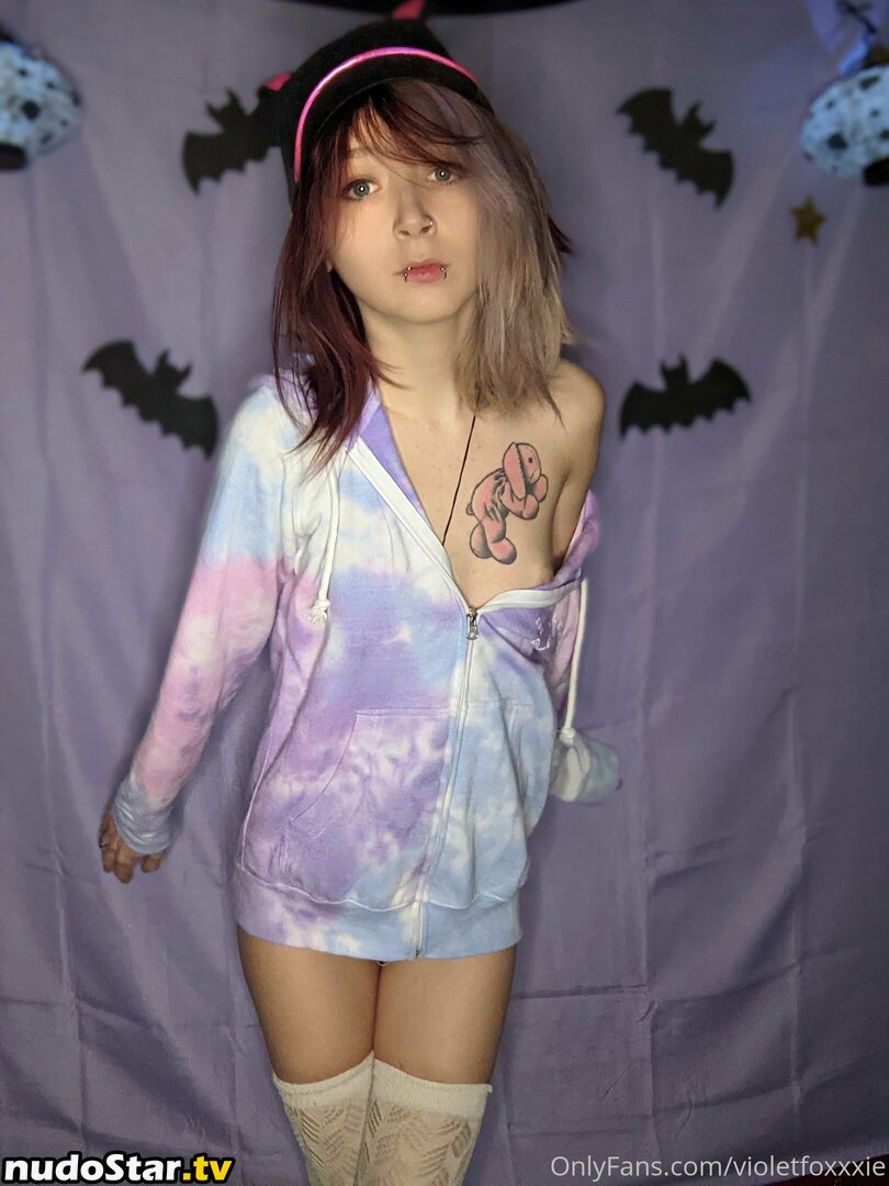 jessikavioletfox / violetfoxxxie Nude OnlyFans Leaked Photo #2