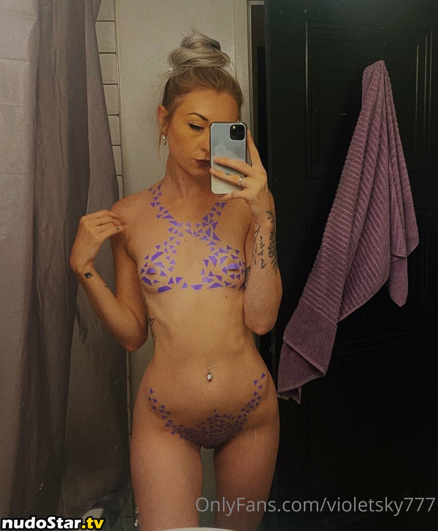 violetivy77 / violetsky777 Nude OnlyFans Leaked Photo #3