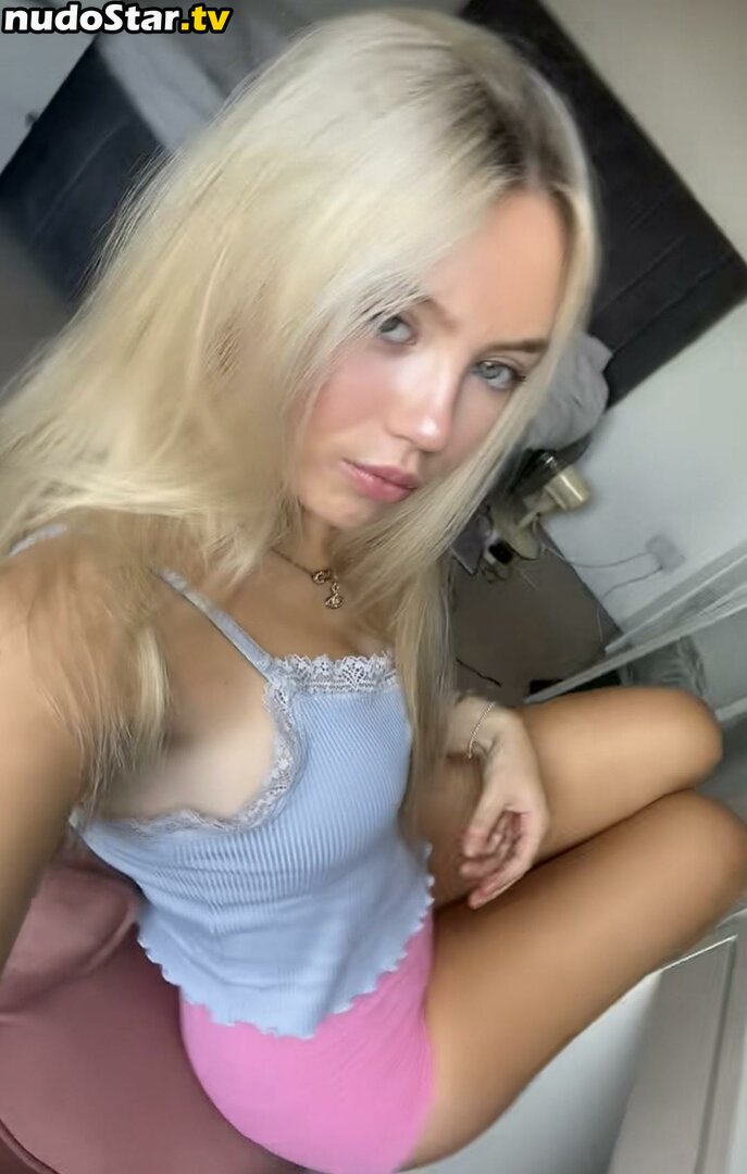 Lily57627790154 / Whatdoido1234bb / lilykittyxo / stayinspired23 Nude OnlyFans Leaked Photo #1
