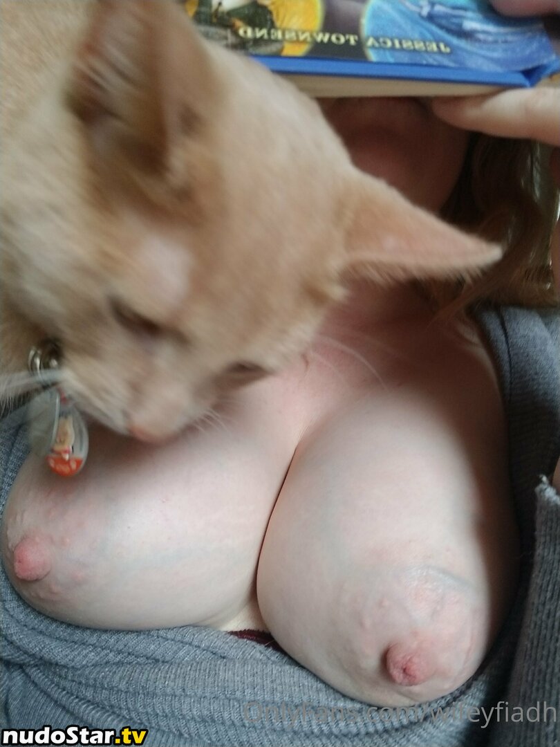 daiseywifey / wifeyfiadh Nude OnlyFans Leaked Photo #9
