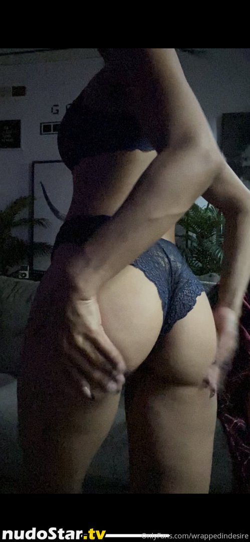 anisk1124 / wrappedindesire Nude OnlyFans Leaked Photo #16
