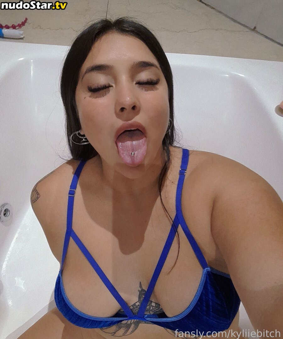 XFREYAAXX / xsarah_amyx Nude OnlyFans Leaked Photo #49