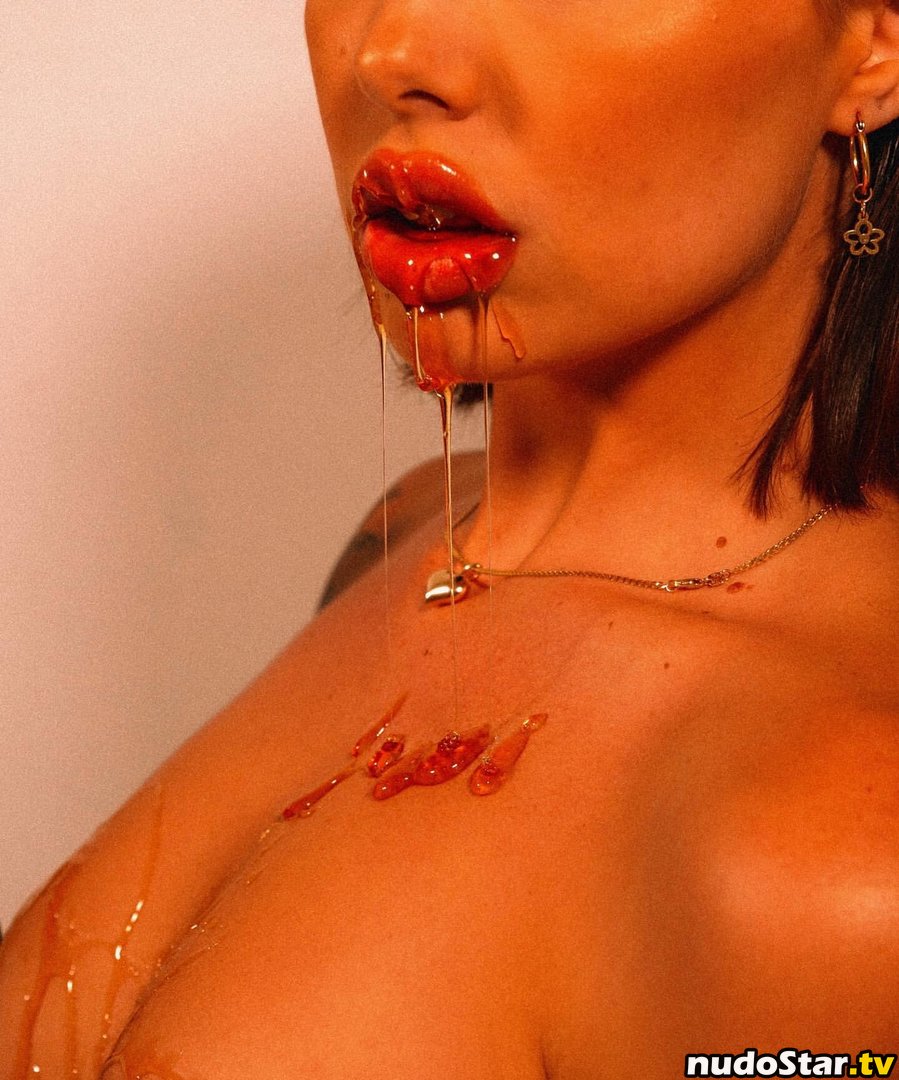 Lily Saffron / xlilysaffronx Nude OnlyFans Leaked Photo #9