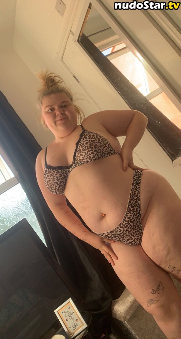 Xo_badbitxh_ox / impettelise Nude OnlyFans Leaked Photo #3