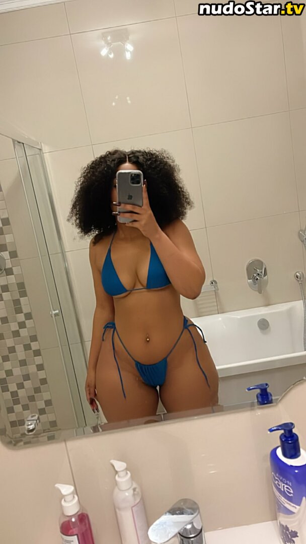 Xoli Mfeka / Xolisile / xoli_mfeka / xolisile_mfeka Nude OnlyFans Leaked Photo #9