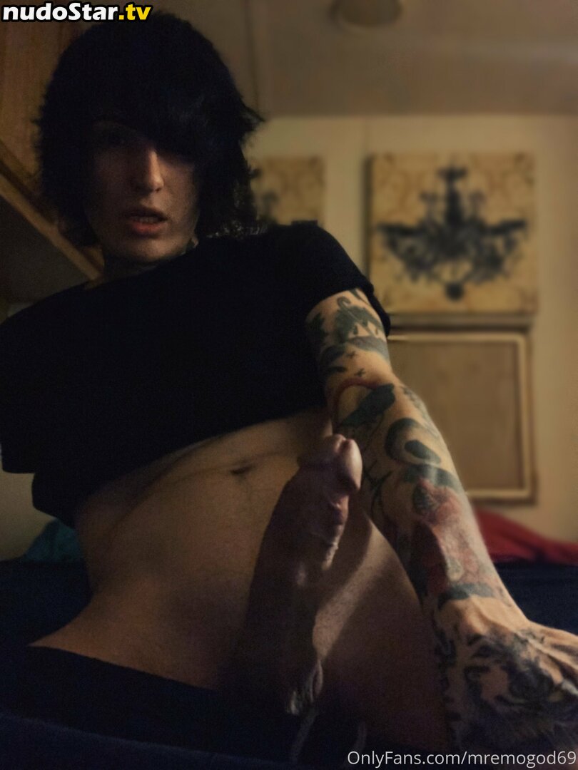 chrisssdecembercx / xxchrissdecemberxx Nude OnlyFans Leaked Photo #23