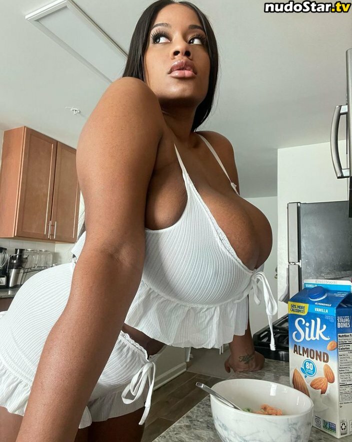 Paperp / Yanithebbody1 / yani.the.body / yanithebody1 Nude OnlyFans Leaked Photo #25