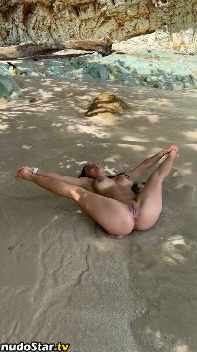 yogi.cath / yogi.cathh Nude OnlyFans Leaked Photo #19