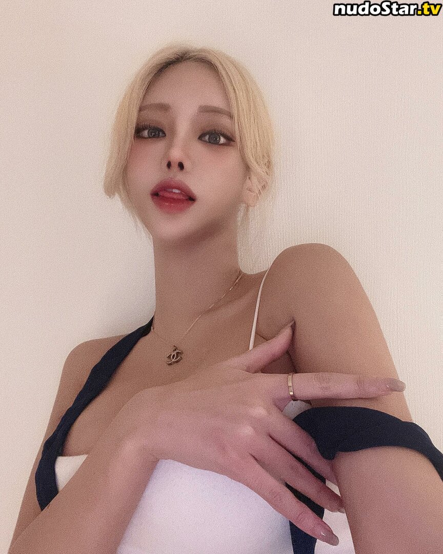 Yoon Chae Ah / Zzzn112 / chaea_han Nude OnlyFans Leaked Photo #14