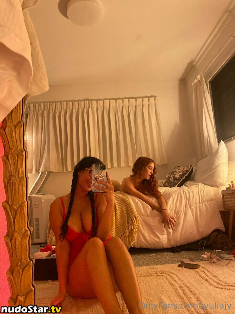 Carlicandi / Yuliajuson Nude OnlyFans Leaked Photo #39
