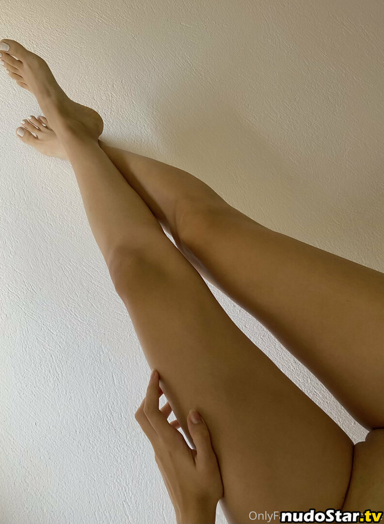 https: / zeeynepece / zeynepece Nude OnlyFans Leaked Photo #141