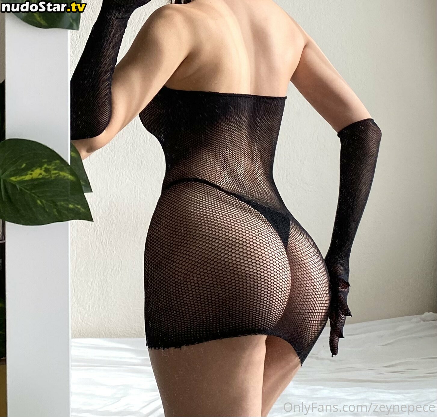 https: / zeeynepece / zeynepece Nude OnlyFans Leaked Photo #145