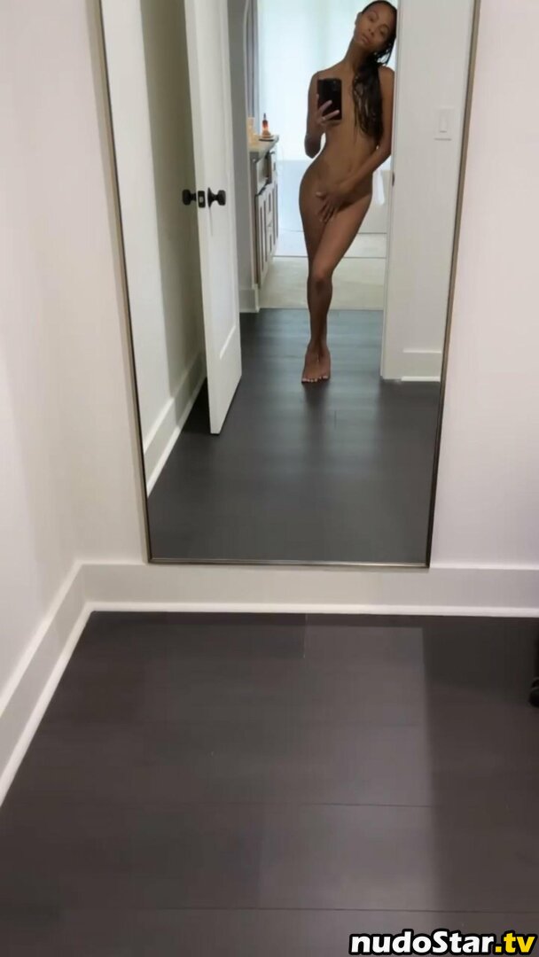 Zoe Saldana / zoesaldana Nude OnlyFans Leaked Photo #56